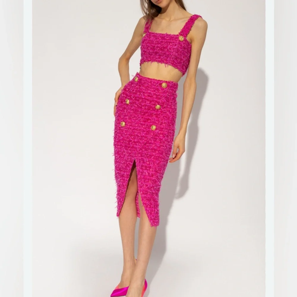 Balmain × Barbie Limited-Edition Pink Tweed Two-Piece Set - Picture 2 of 5